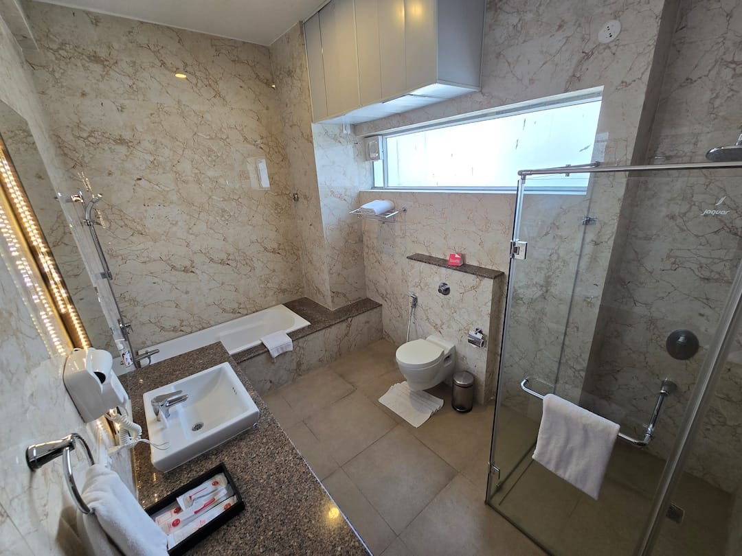 hotel image3
